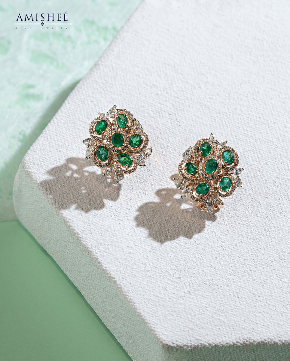 Image of Gold Earrings with Diamond and Emeralds