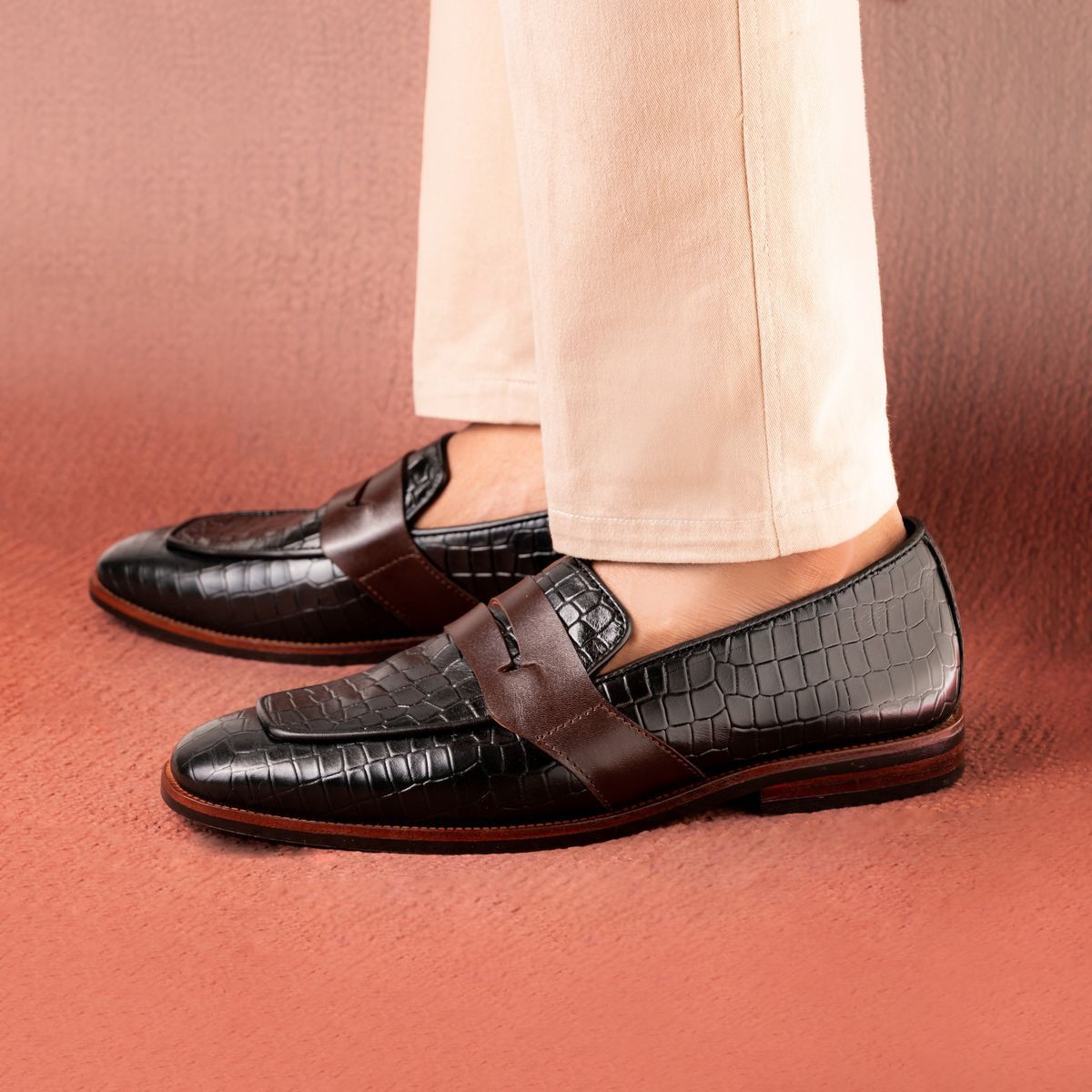 Penny Loafer in Textured Leather Image