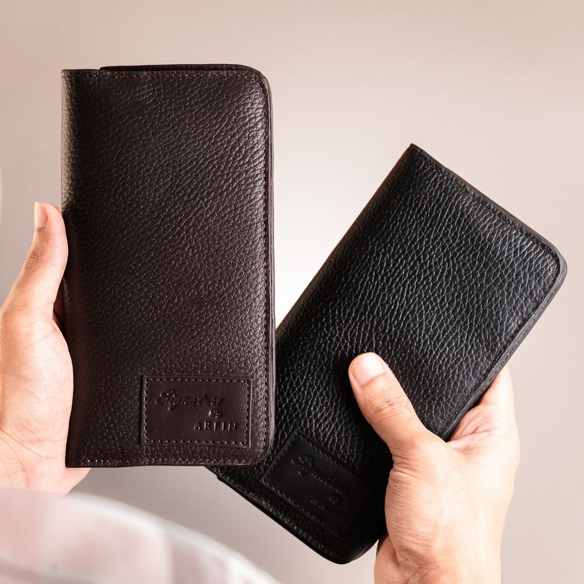 Black Magnet Long Mobile Wallet  Image