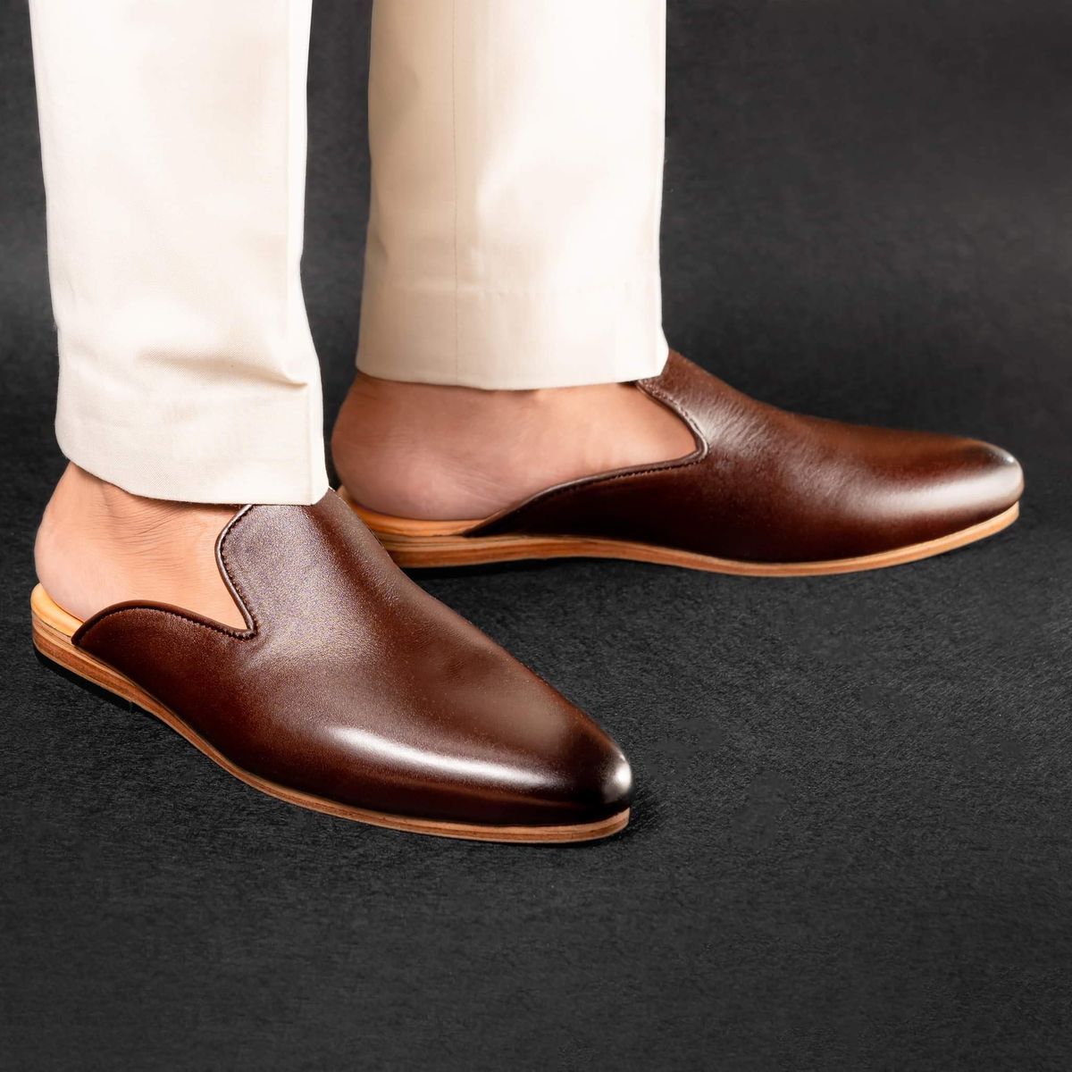 Plain Leather Half Shoe Image