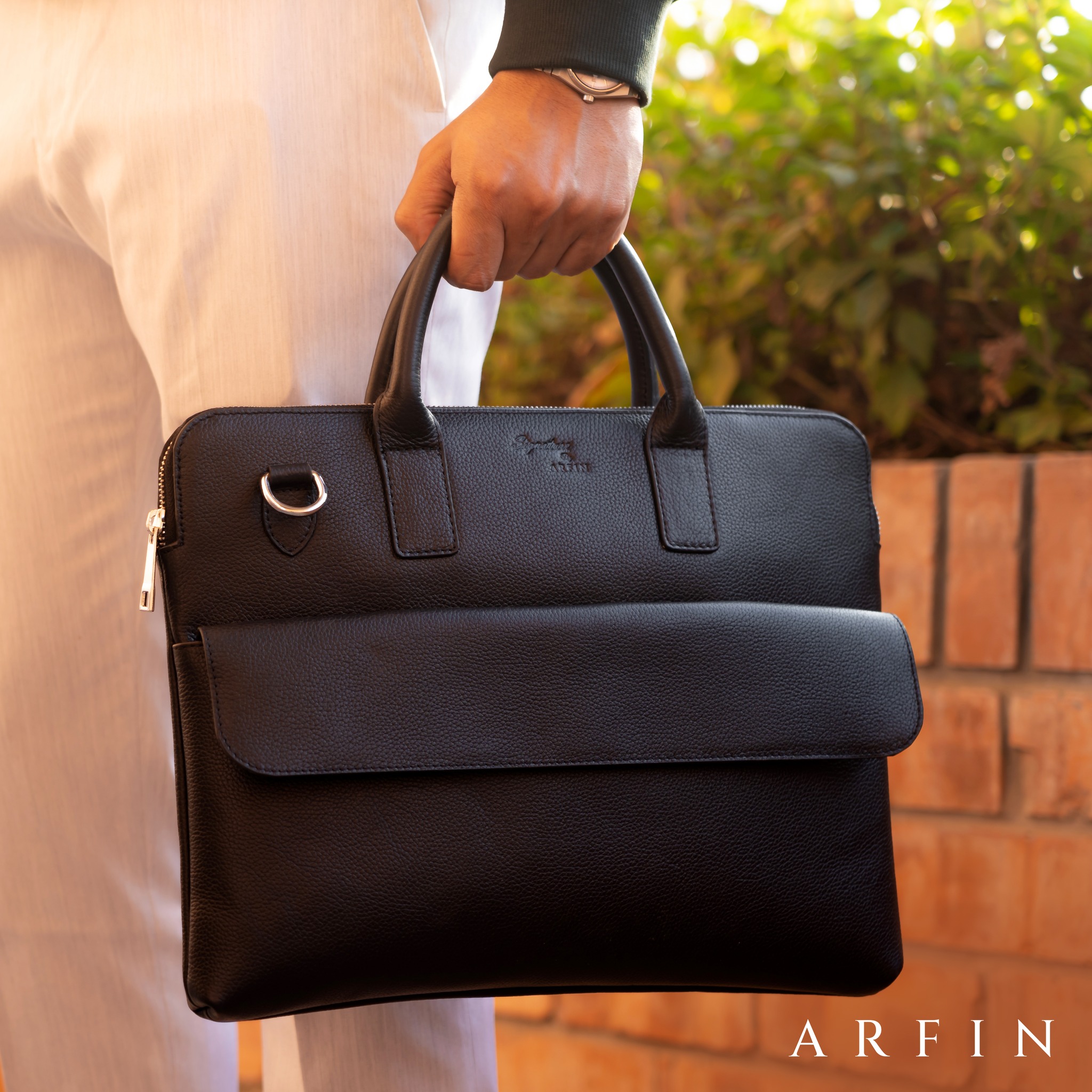 Executive Bag Black Image