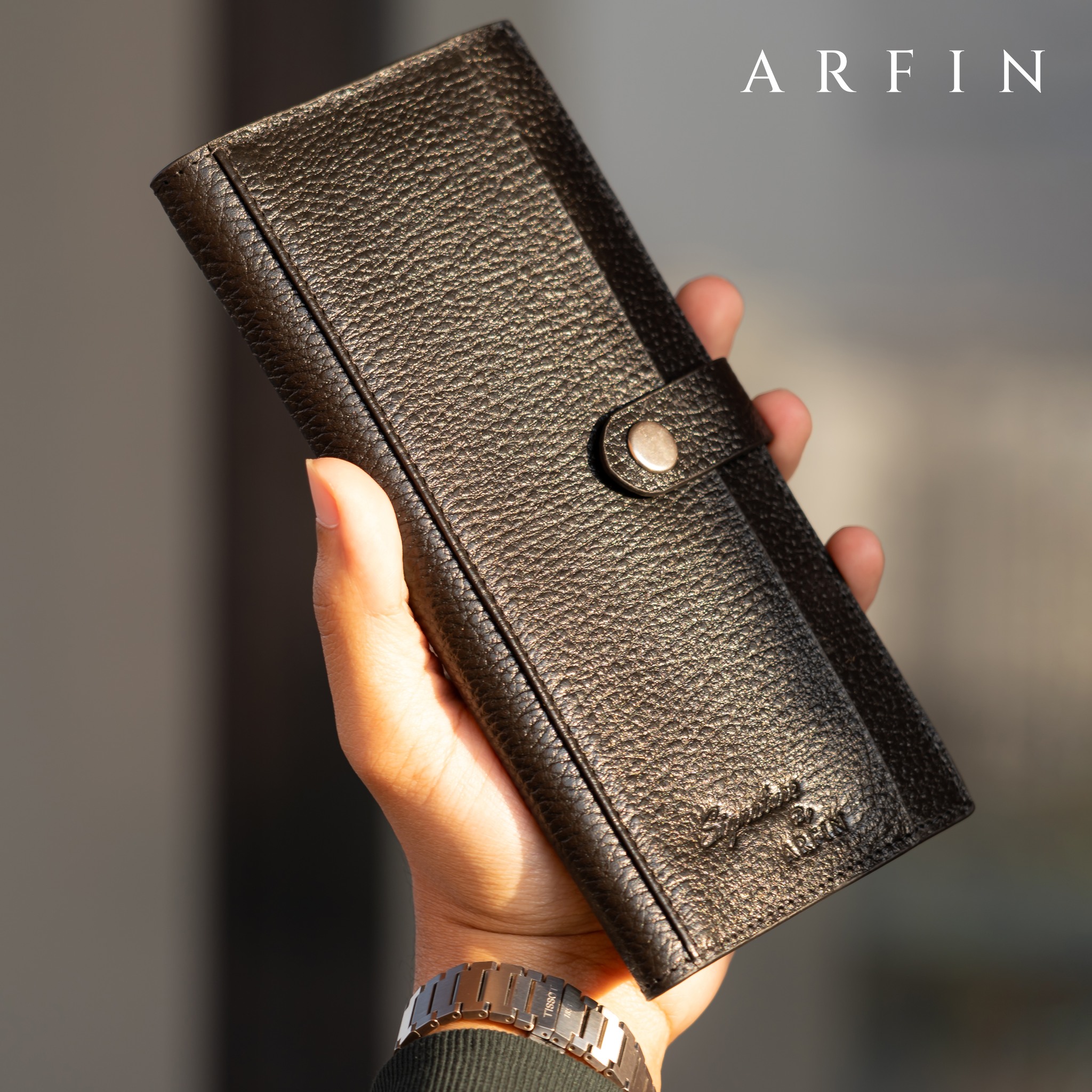 Grain Black Multifunctional Long Wallet Image