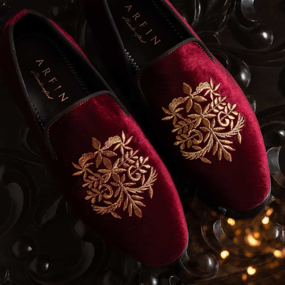 Damask in Maroon Image