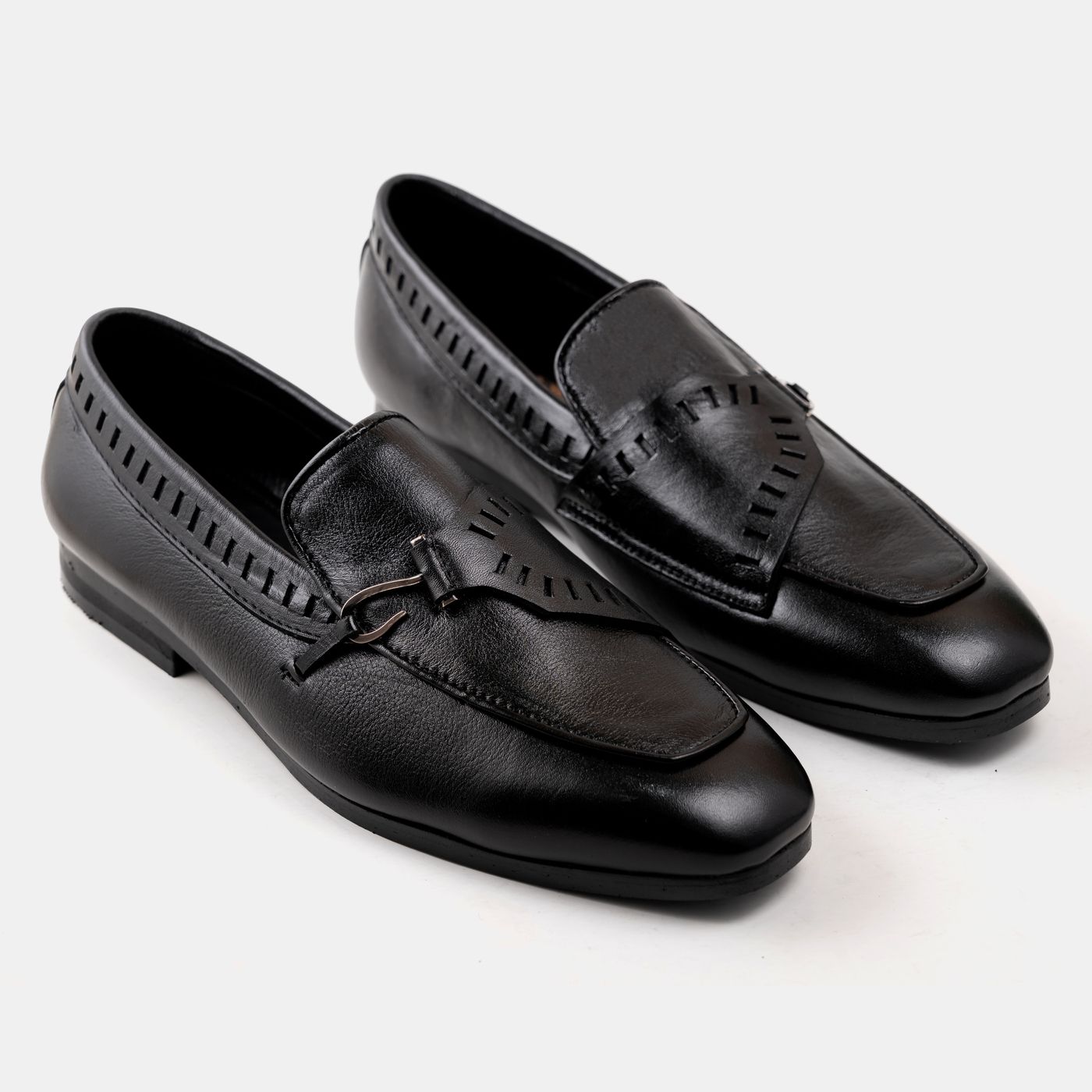 Perforated Edge Single Hook Loafers