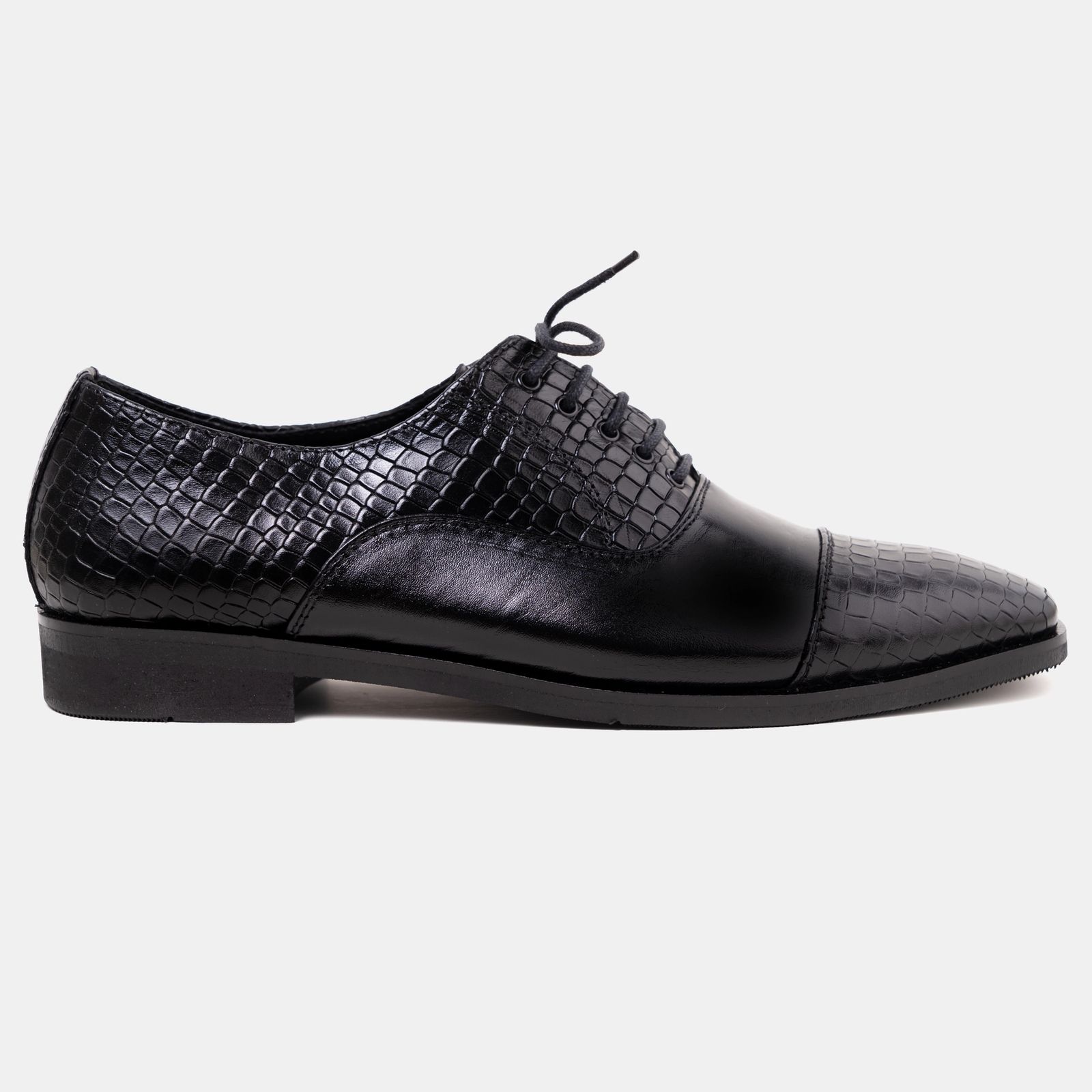 Embossed Oxford Lace-Up Black