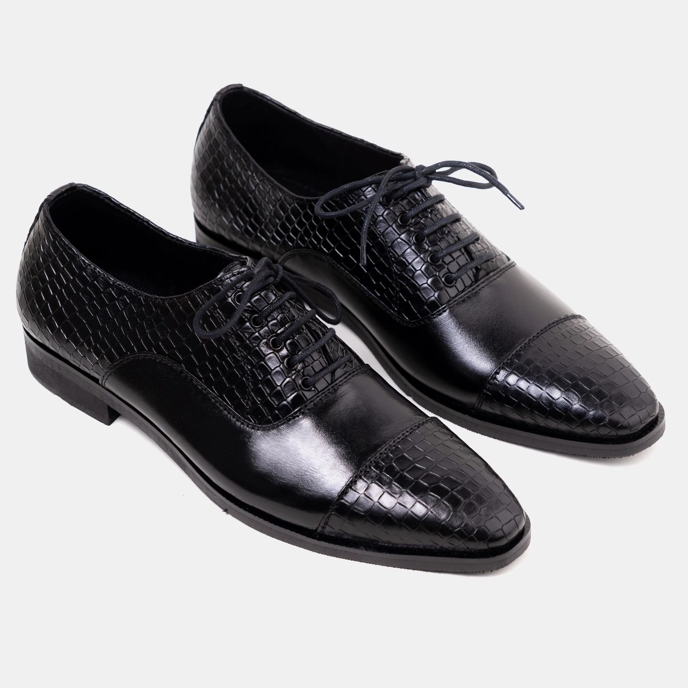 Embossed Oxford Lace-Up Black