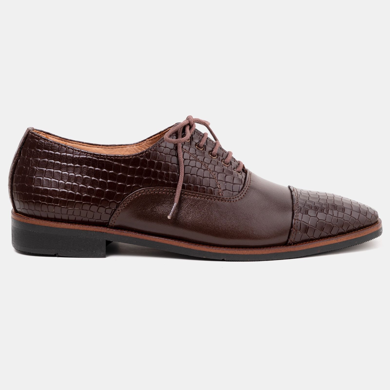 Embossed Oxford Lace-Up Cocoa