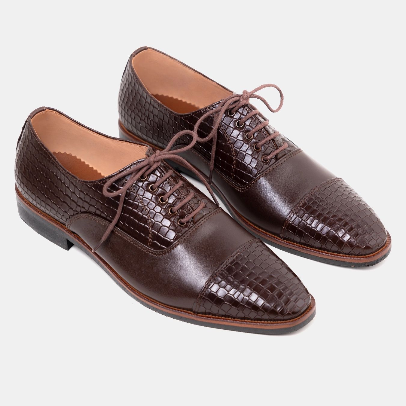 Embossed Oxford Lace-Up Cocoa